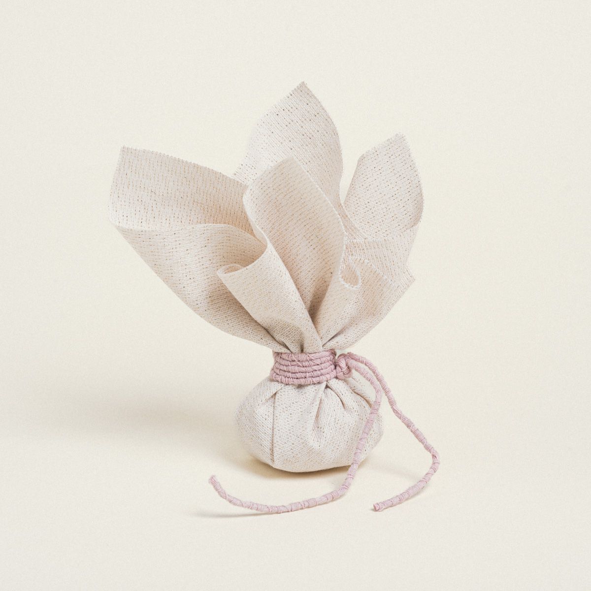 Beauty Home ΜΑΝΤΗΛΙ 27 x 27 cm ΕΚΡΟΥ ΧΡΥΣΟ LUREX - Image 2